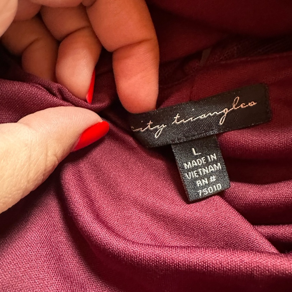 City triangles Elegant Burgundy Lace Dress - Picture 5 of 5